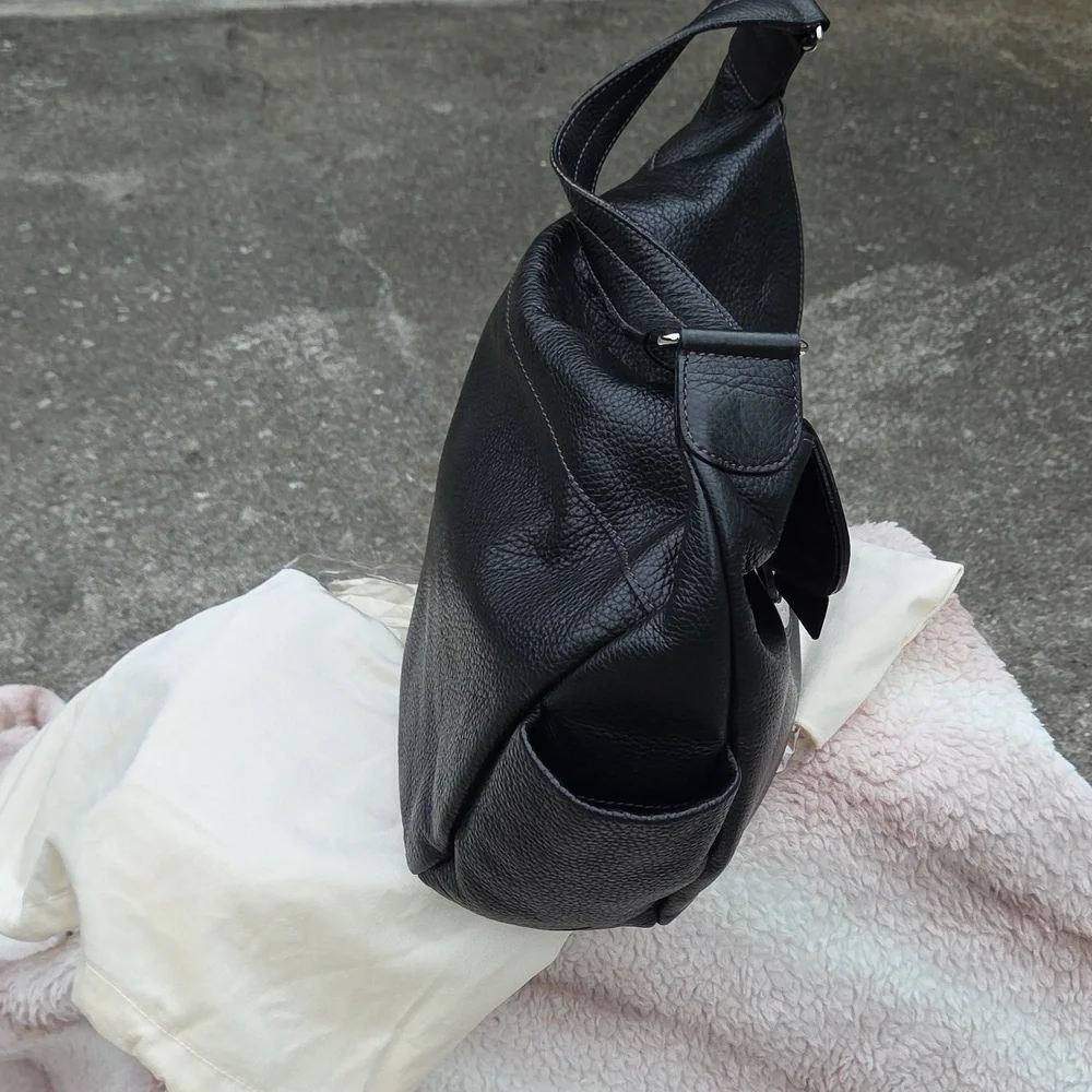 Furla NWT Hobo Black Pebbled Leather Large Shoulderbag NWT with Dustbag - Picture 6 of 15